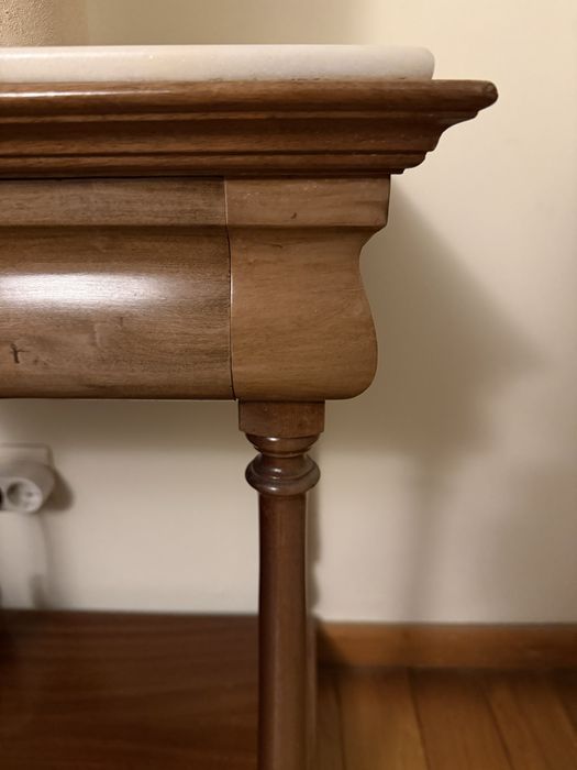 Mesinha de cabeceira