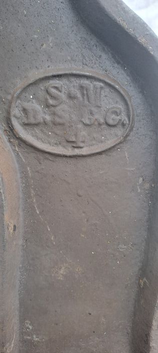 máquina de perfuração mecânica antiga