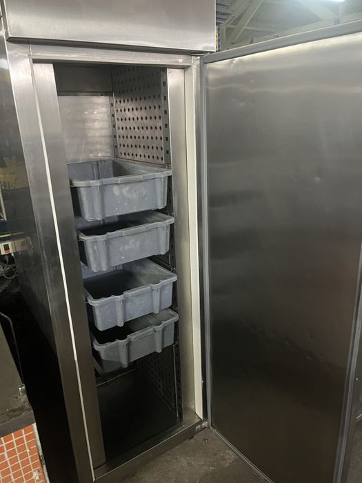 Arca Armário Frigorifico de refrigeracão em inox vertical