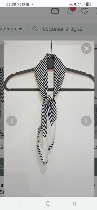 Lindo lenço de pescoço azul e branco