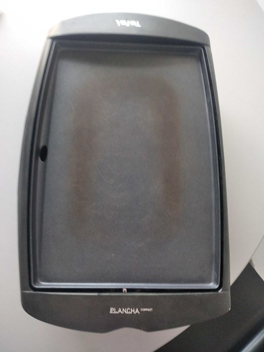 Grelhador Tefal com pouco uso em bom estado.