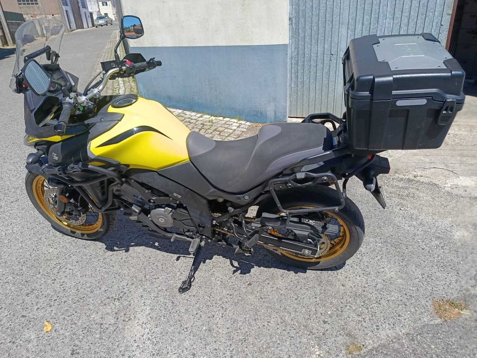 Suzuki V-Strom 650 XT de 2019, jantes raiadas, grande fiabilidade/conforto, reconhecida como moto das + fiáveis de sempre (vejam vídeos no youtube)