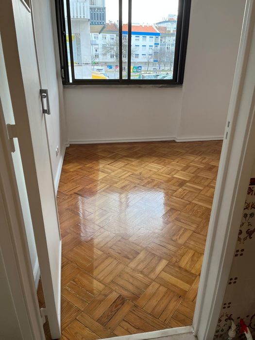 Aluga-se aparentemente - Odivelas centro