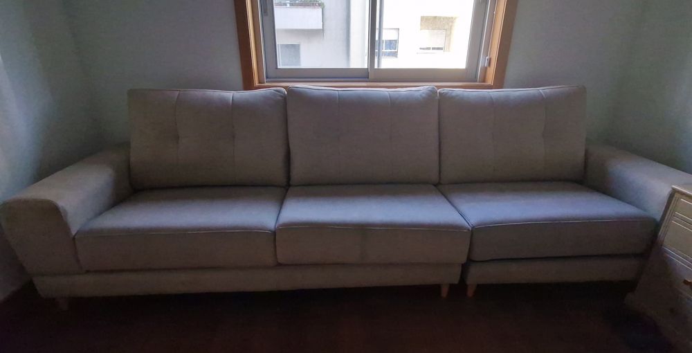 Vendo sofa pouco uso, com descanso de pes