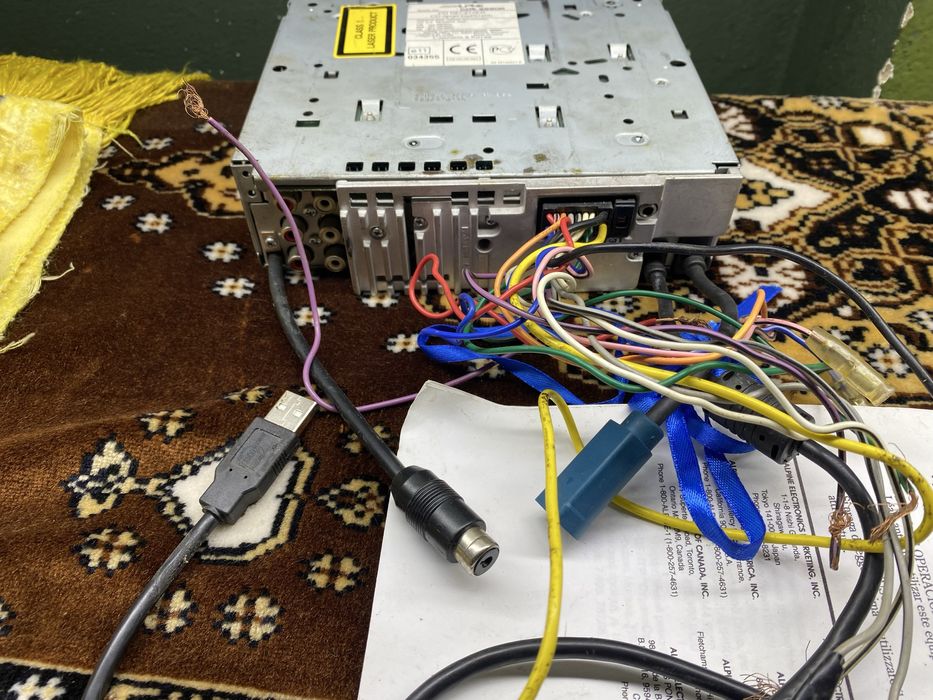 Легендарна автомагнітола Alpine