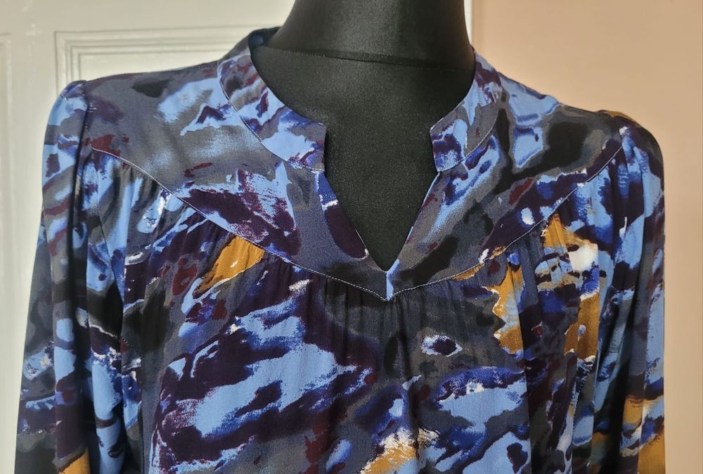 Sukienka indyjska z długim rękawem,
Rozm. XL