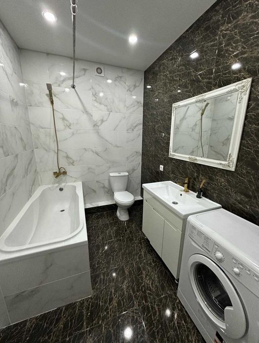 Євро 2к - 45 метрів в Центральному Парку. Газове опалення. Балкон.