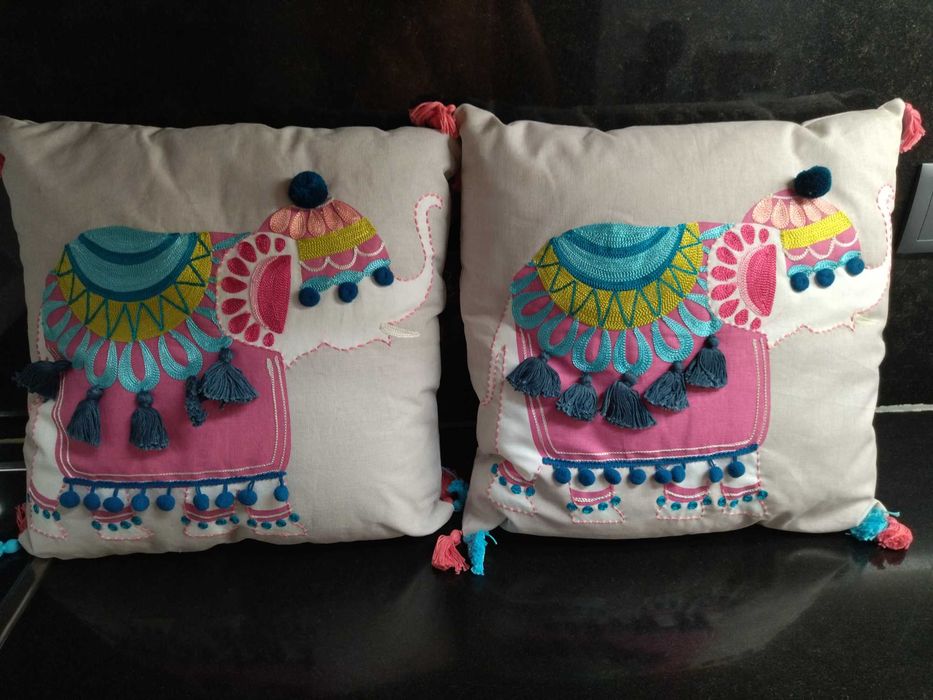 Decorative Pillows64751809593347123