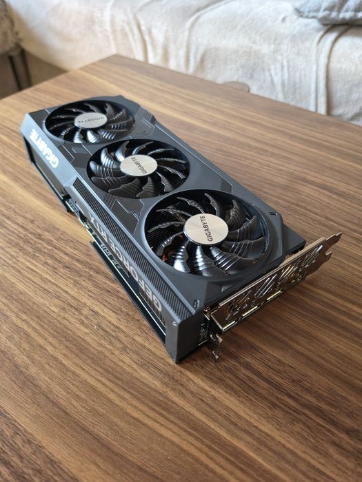 RTX 4070 12GB Gigabyte Windforce OC