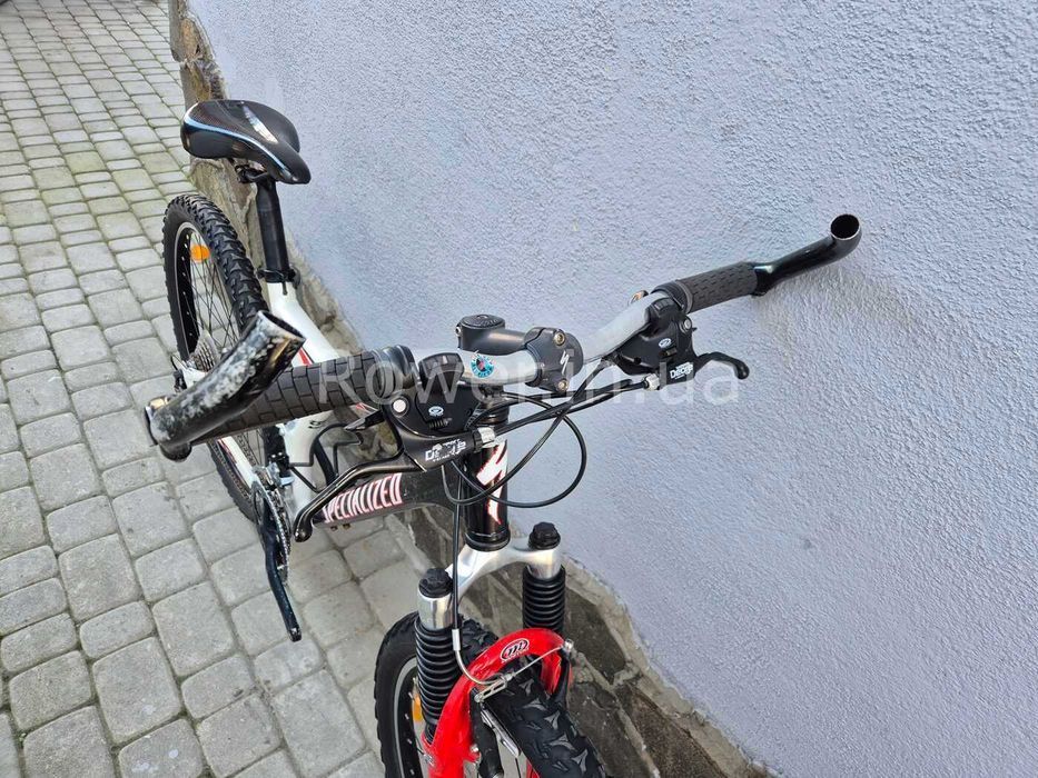 Алюмінієвий велосипед двопідвіс касета бу Specialized Rockhopper 26 M1