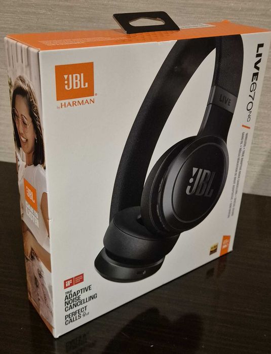 Auscultadores Bluetooth JBL Live 670NC - Novos