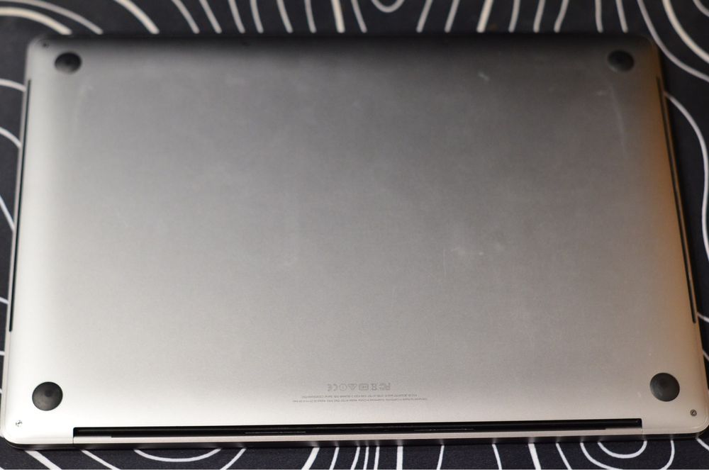 MacBook Pro 2017 A1707 Intel i7 3.1GHz 16GB RAM 512GB SSD