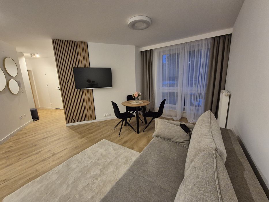 Nowe 2 pokoje  "pod klucz" + parking + komórka