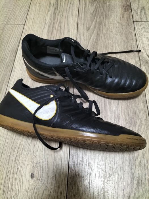 Копки Nike  розмір 28,5 см і 24 см по стельці.