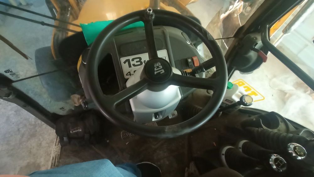 Продам экскаватор  JCB 3CX 2008 г.