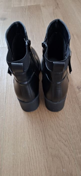 Sprzedam buty damskie