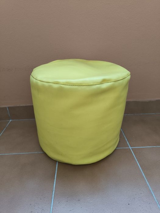 Puff amarelo muito bom