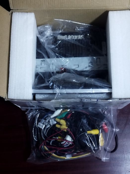 Автомобільна мультимедійна система . Нова. Оригінальна упаковка