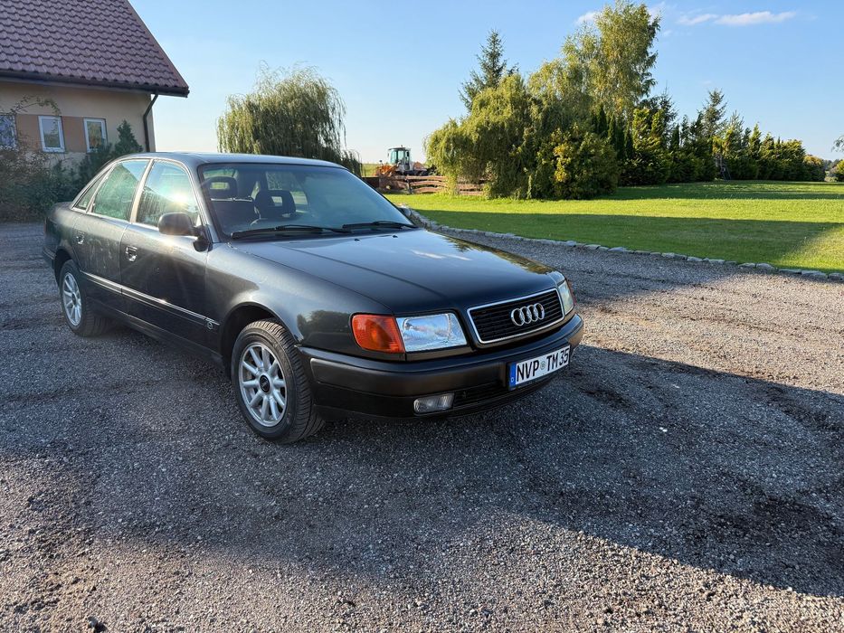Audi 100