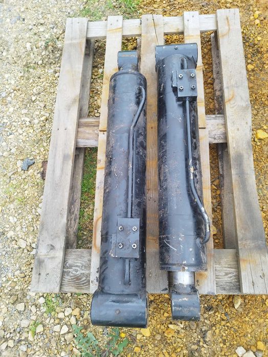 Siłownik podpory do koparki kołowej MRT 2145 EASY