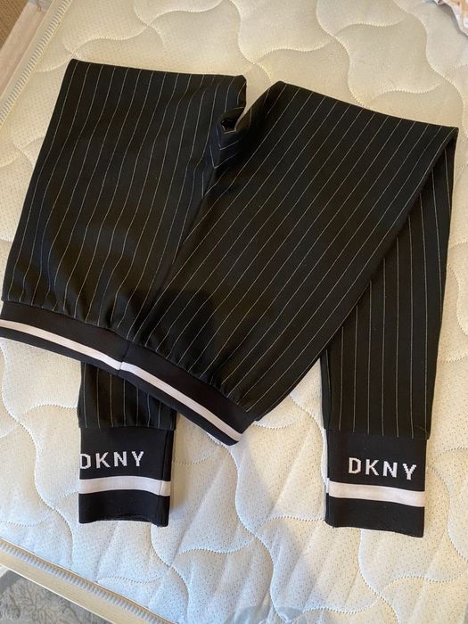 Продам костюм DKNY на девочку 12 лет XS