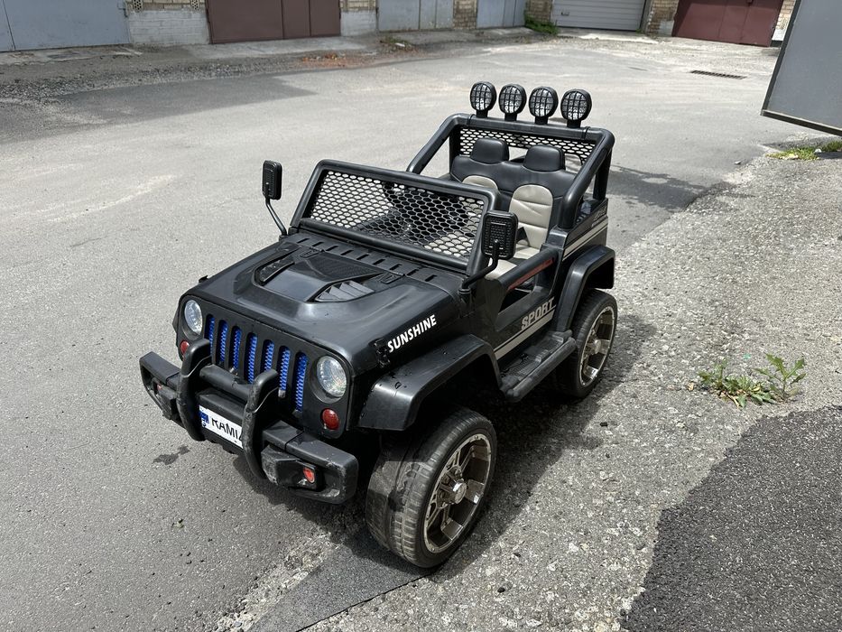 Дитячий електромобіль Jeep Wrangler Rubicon 4×4 (4WD) – ІДЕАЛЬНИЙ СТАН