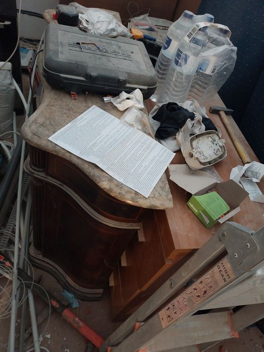 Sofá, cómodas e armários