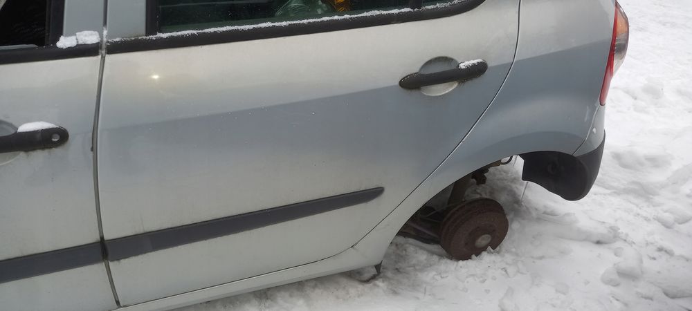 drzwi prawe tylne renault modus 2004-2008 tył prawy kolor nv632