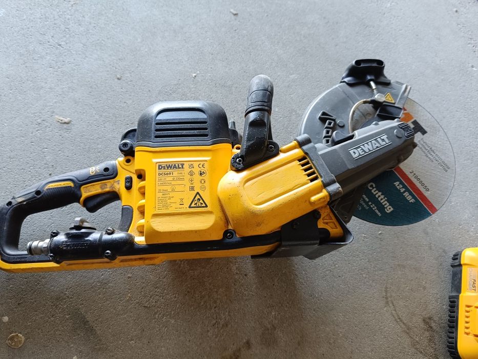 DeWalt dcs691 piła do betonu