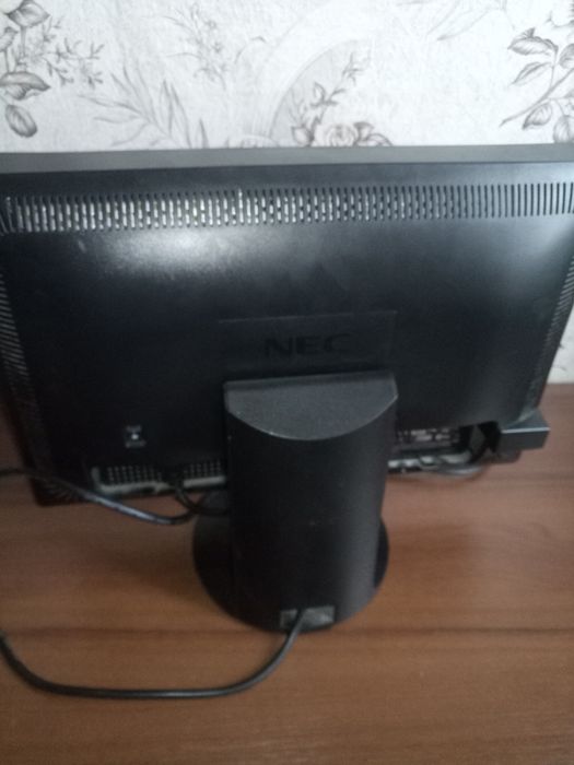 Монітор NEC 20WGR