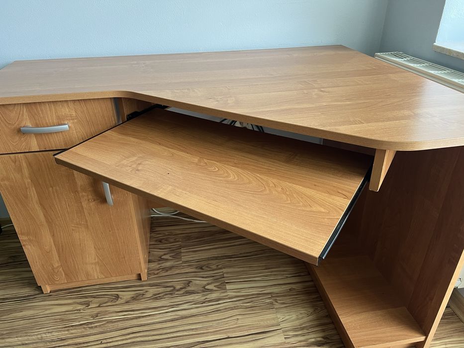 Zestaw- narożne biurko + komoda