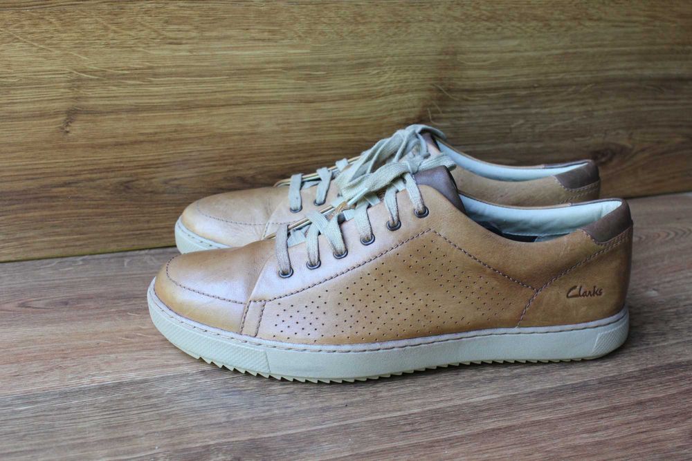 Круті шкіряні туфлі clarks