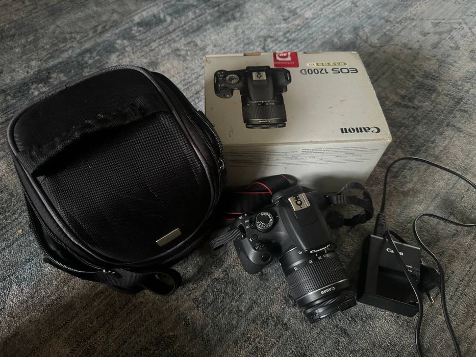 Продам фотоапарат дзеркальний Canon ESO 1200D