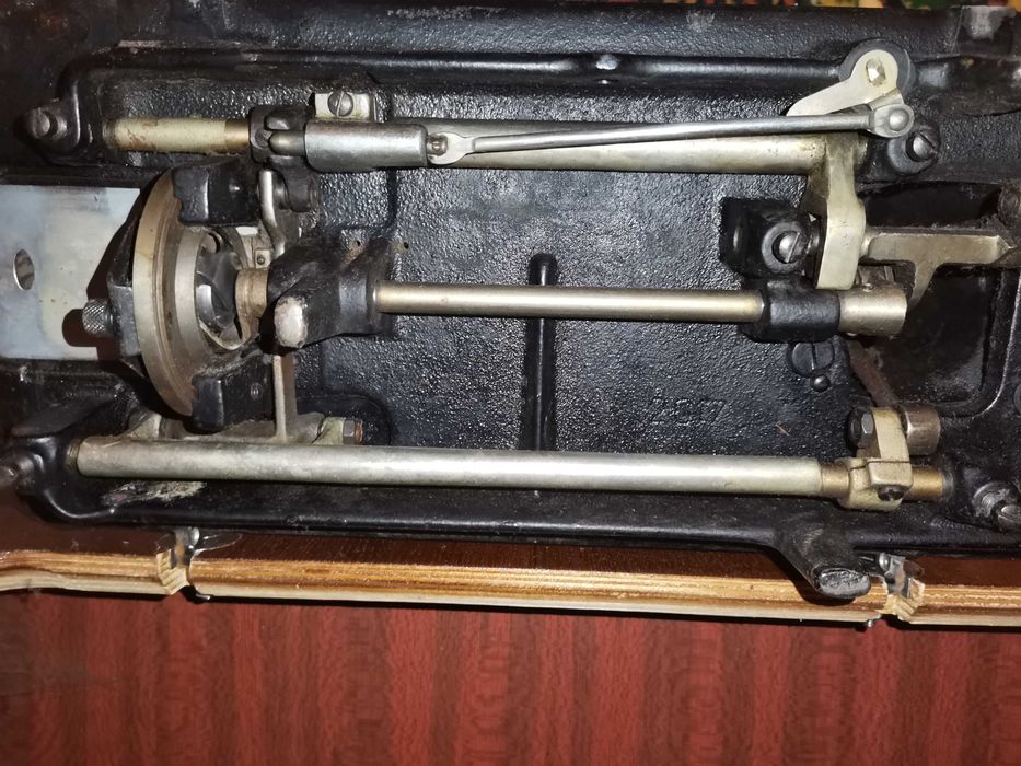 Швейная машина ILeana Чайка Lada Csepel 30 Подольск ПМЗ