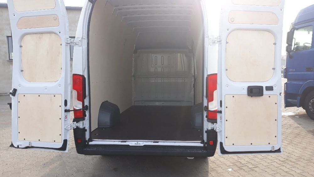 Fiat Ducato L4H3 Zabudowy standardowe i premium samochodów dostawczych