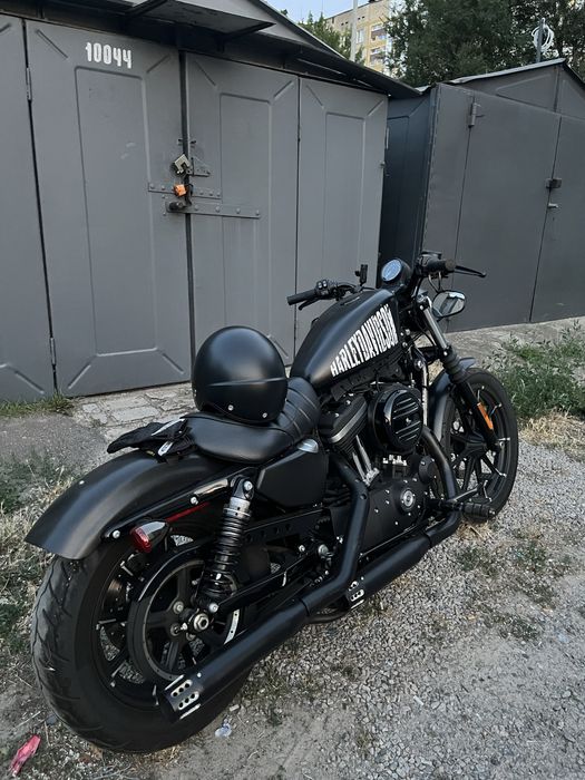 Продам мотоцикл Harley Davidso Iron 883