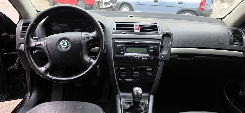 Skoda Octavia 2.0 TDI Highline Nacional