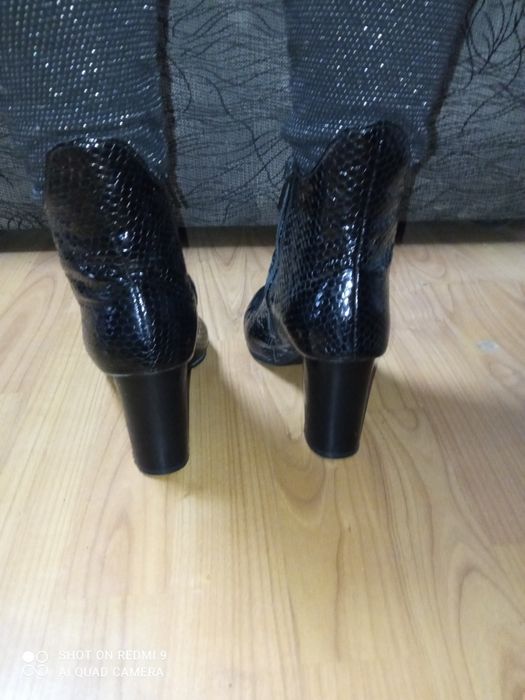 Ботинки жіночі лакові