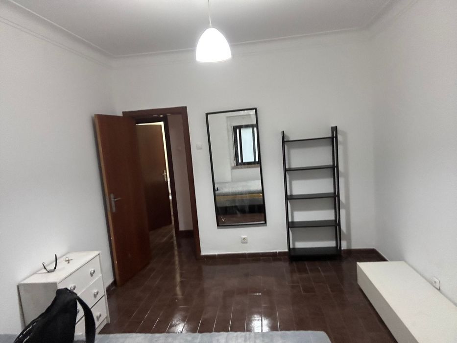 Quarto em Moscavide