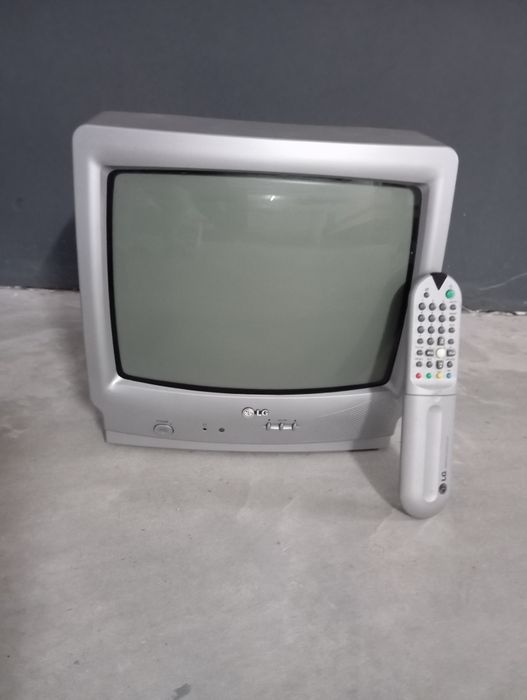 TV LG  com ecrã 14"