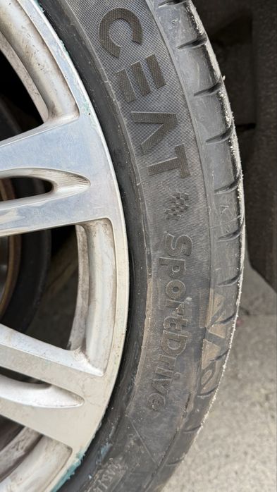 Opony CEAT 245/40r20