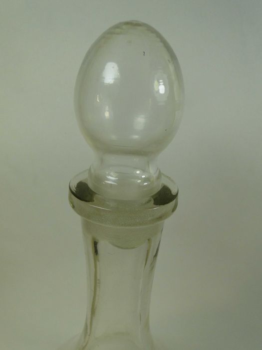 Графин стеклянный с пробкой