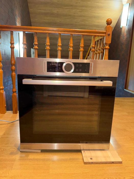 Продам духову шафу Bosch HBG634BS1/B6