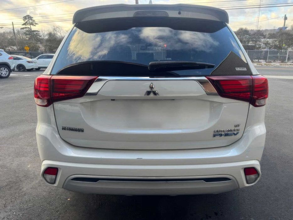 Mitsubishi Outlander Hybrid Plug-in SEL S-AWC      2019