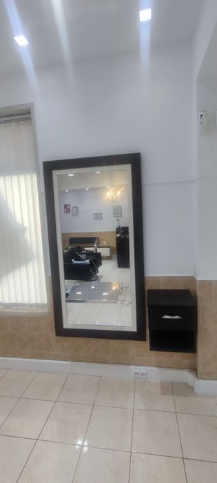 Mobiliário de cabeleireiro usado em bom estado