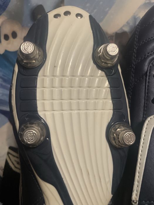 Спортивні бутси професіоналні