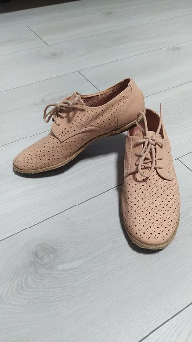 Ażurowe oksfordki espandyle CCC Jenny Fairy 36, różowe