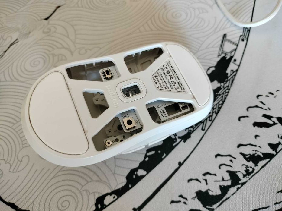 Rato Pulsar Gaming Gears X2 Crazylight - Rato sem fio para jogos, ultraleve, 39 g 32000 dpi, 750 IPS, sensor XS-1, compatível com 8K (Médio, Branco)