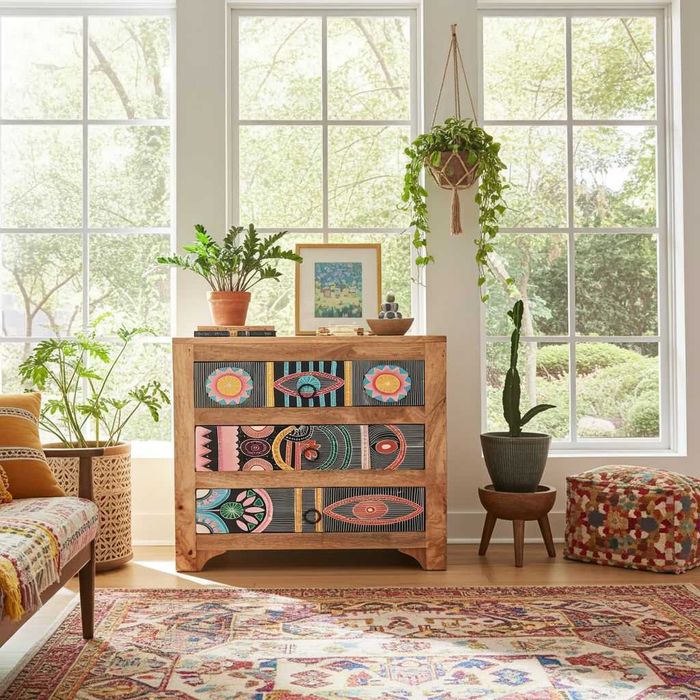 komoda indyjska z drewna mango, bieliźniarka z szufladami  malowanymi.