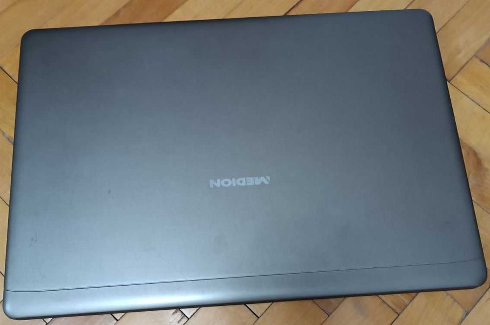 Ноутбук Medion Akoya P6657/15.6/3558U 1.7GHz/ 8GB/128GB SSD/Нова АКБ!